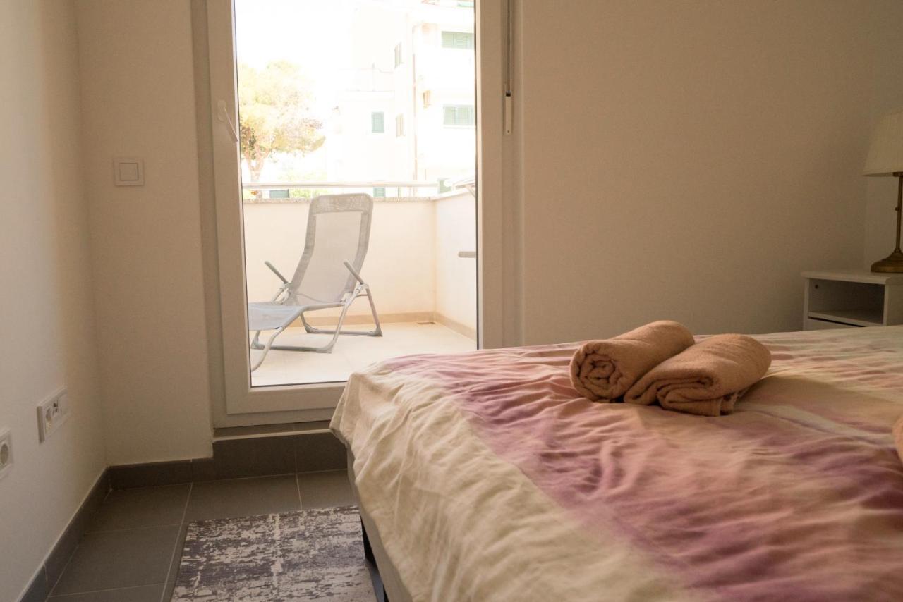 Helena Lägenhet Premantura Exteriör bild